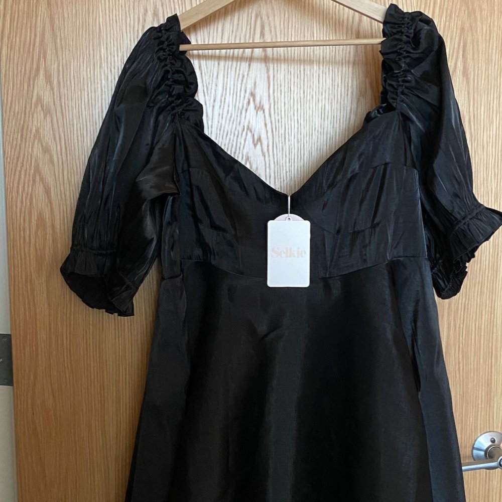 NWT SELKIE - Black Swan Parliament Dress Size 3x